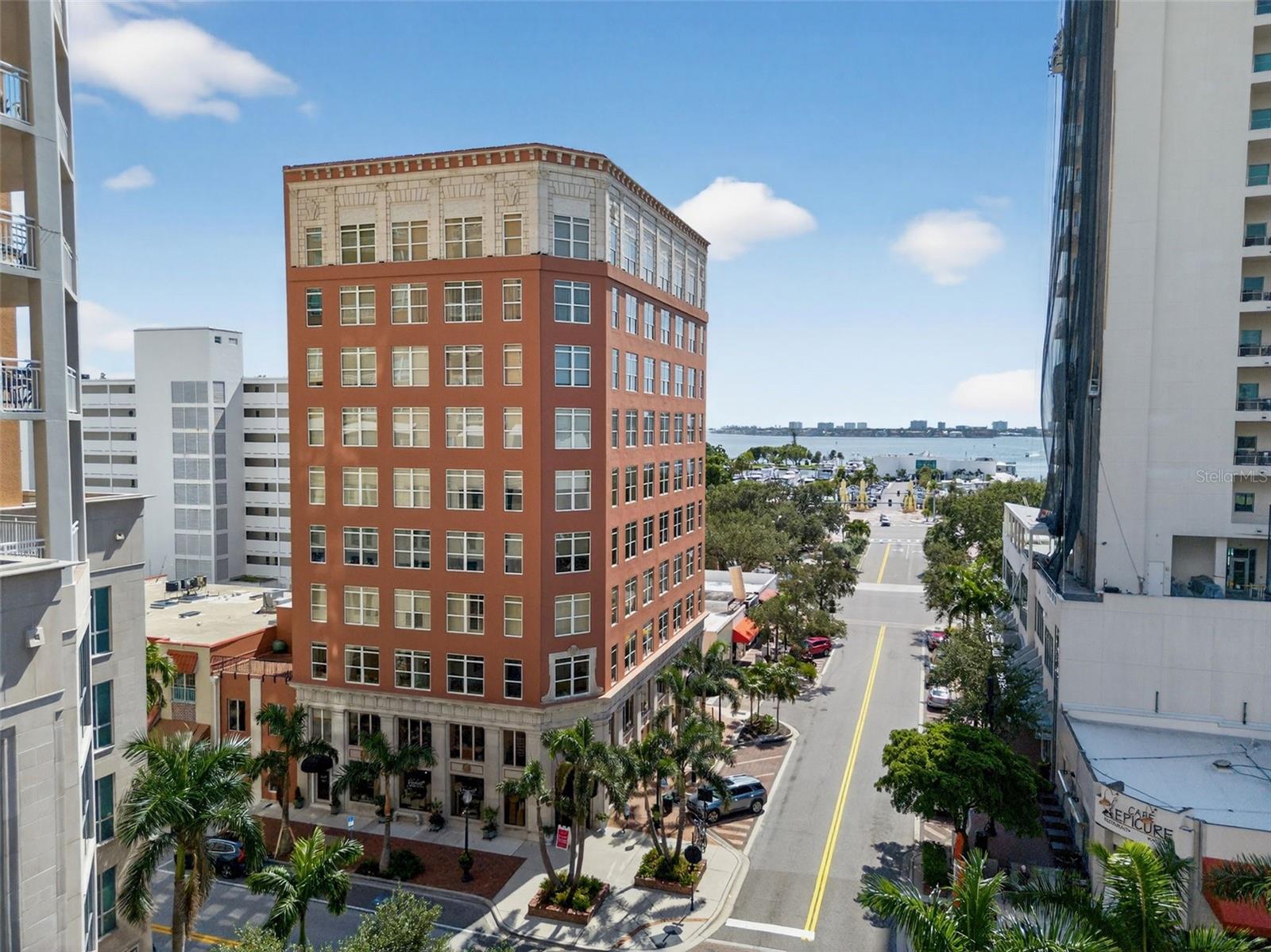 1330 MAIN ST #3