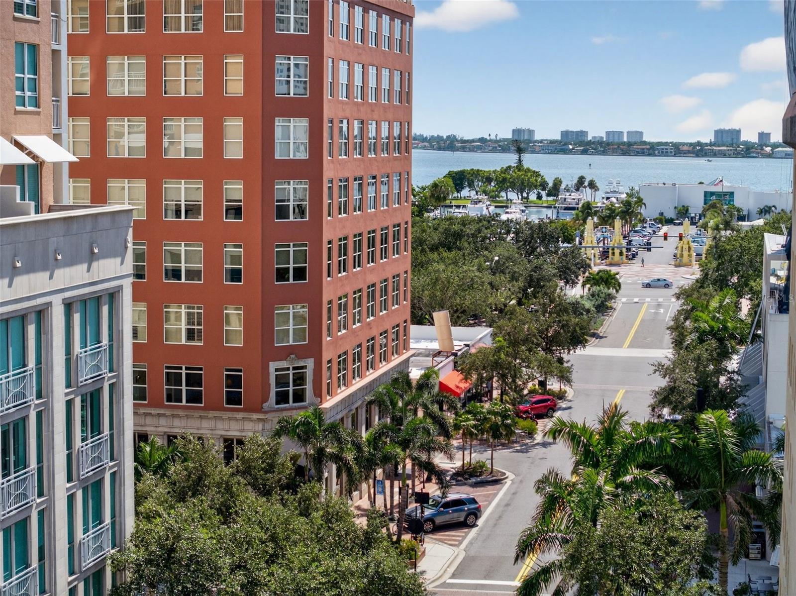 1330 MAIN ST #3