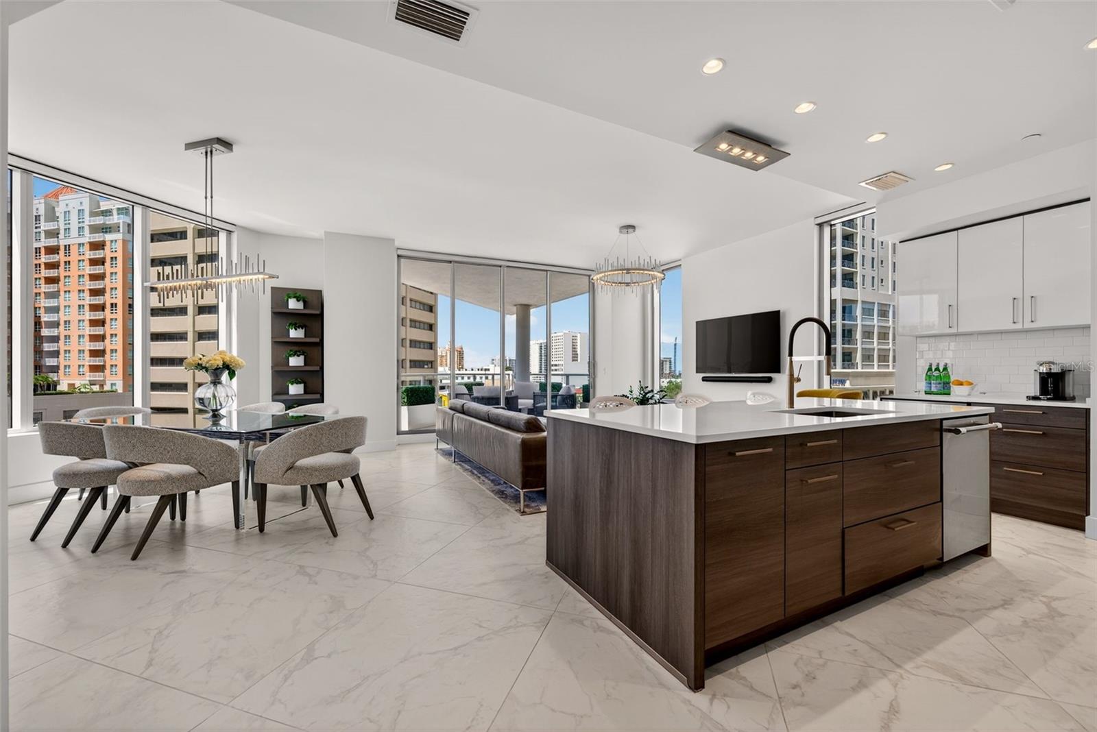 111 S PINEAPPLE AVE #615