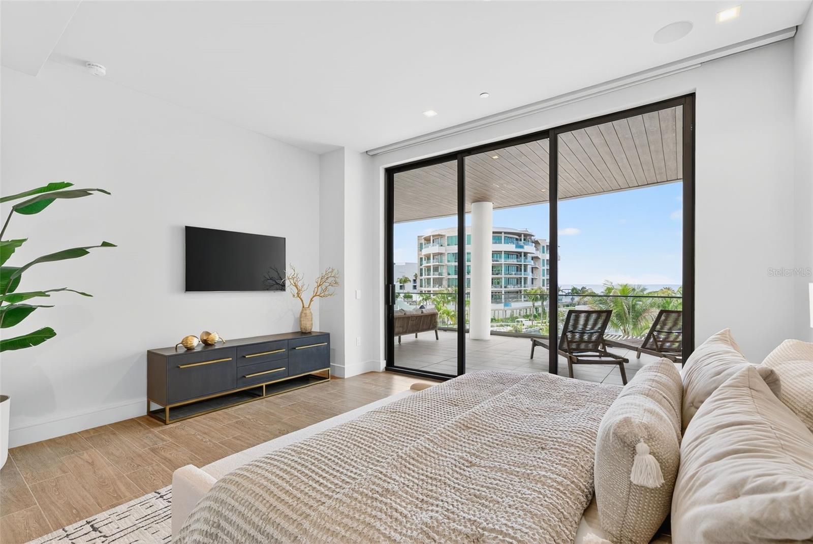 1591 GULF OF MEXICO DR #314