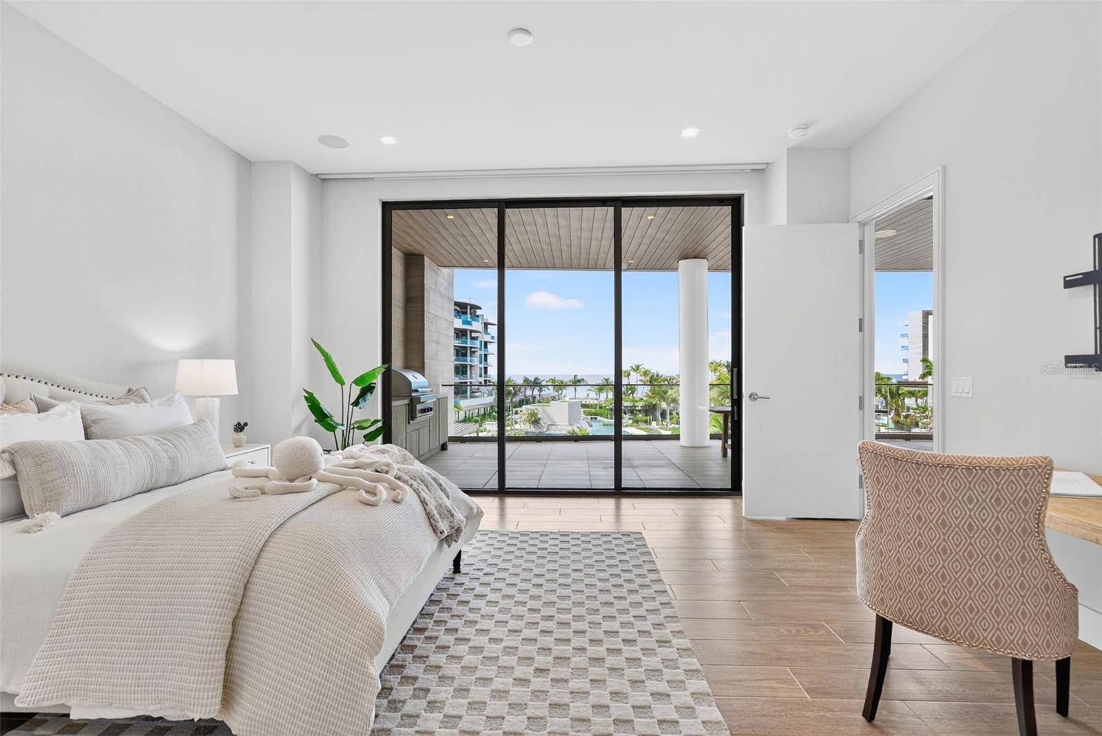 1591 GULF OF MEXICO DR #314