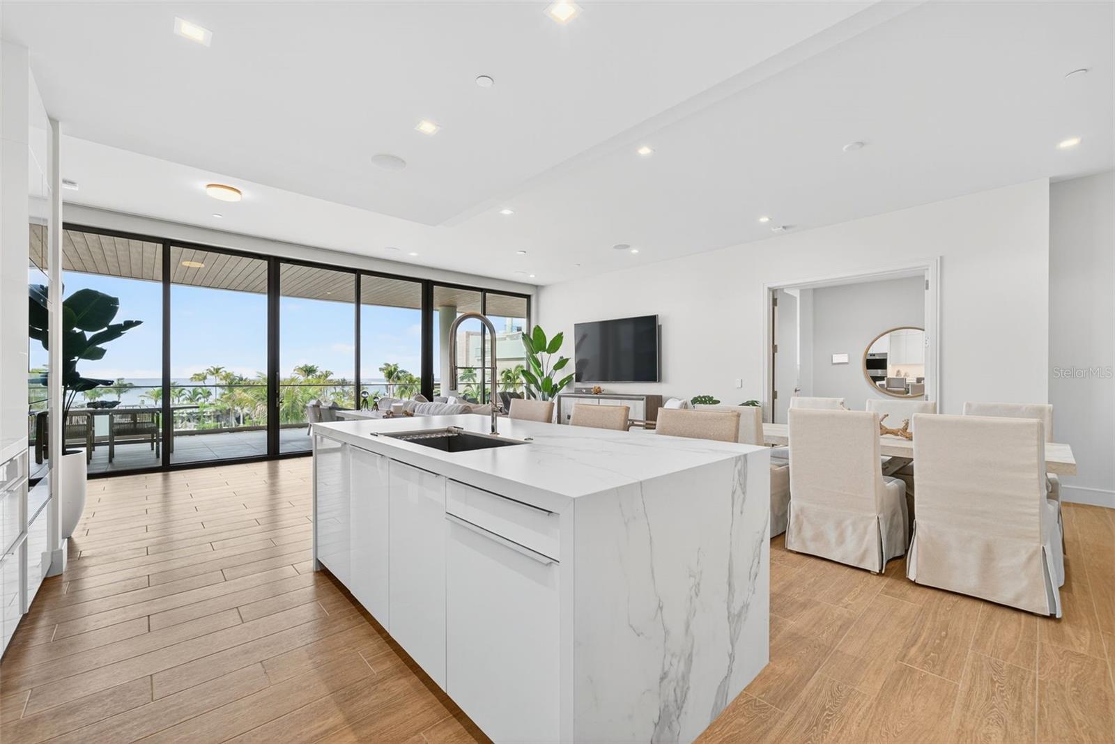 1591 GULF OF MEXICO DR #314