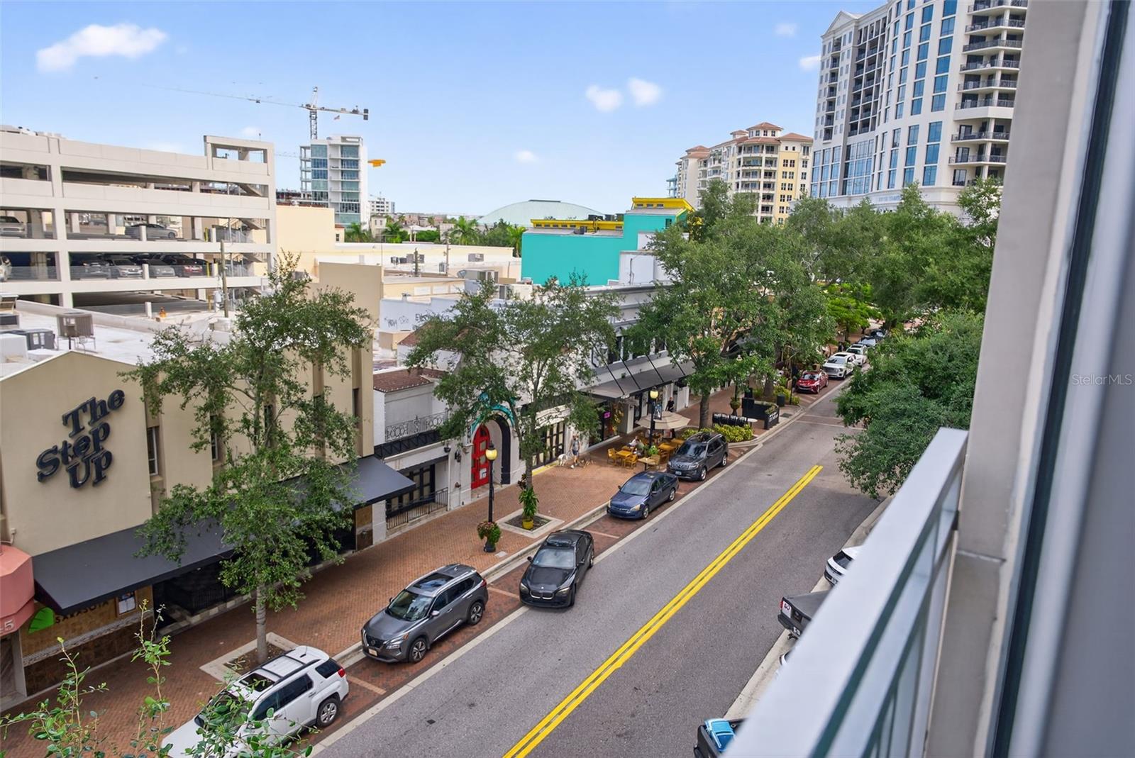1350 MAIN ST #404