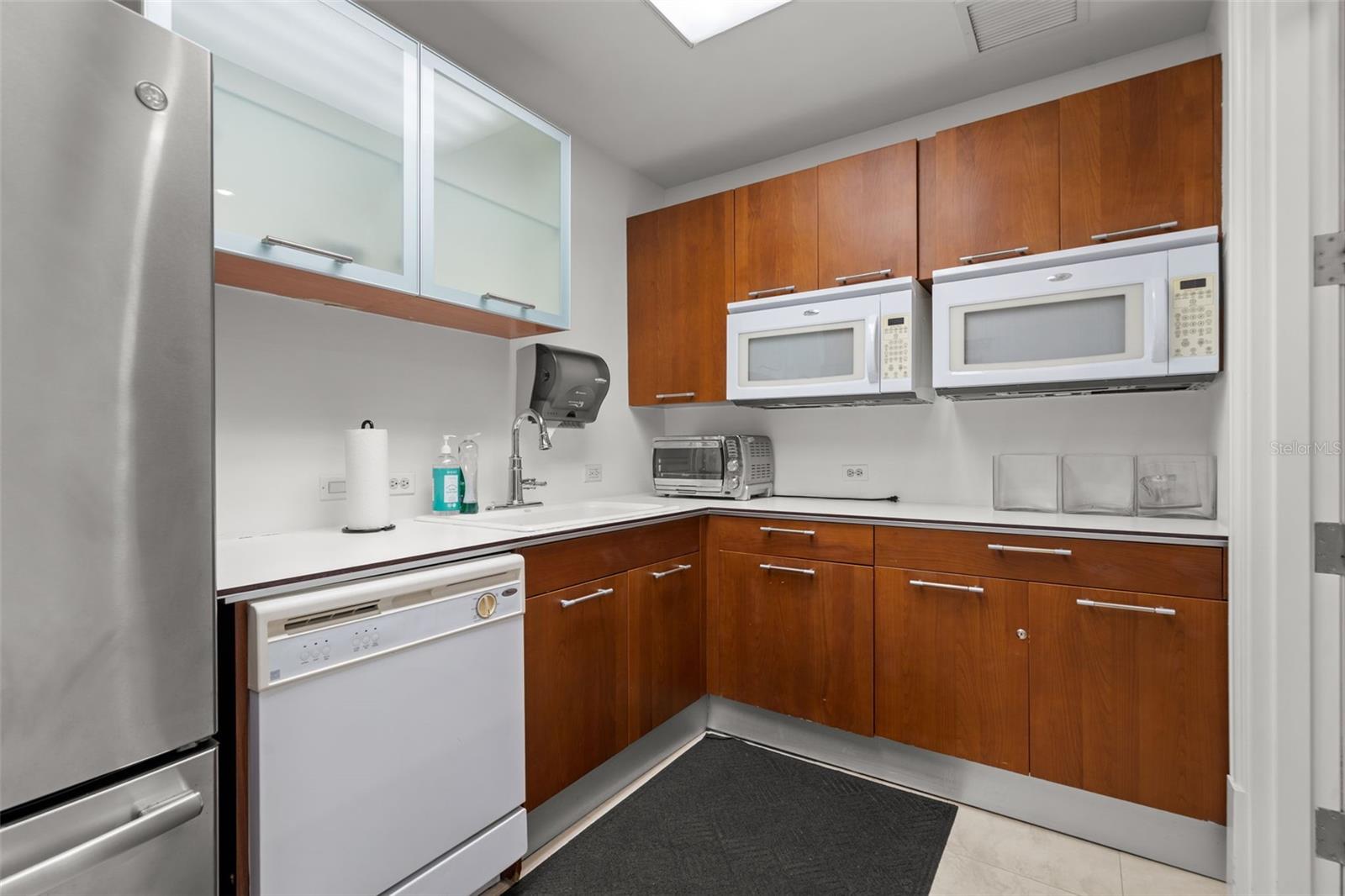 1350 MAIN ST #404
