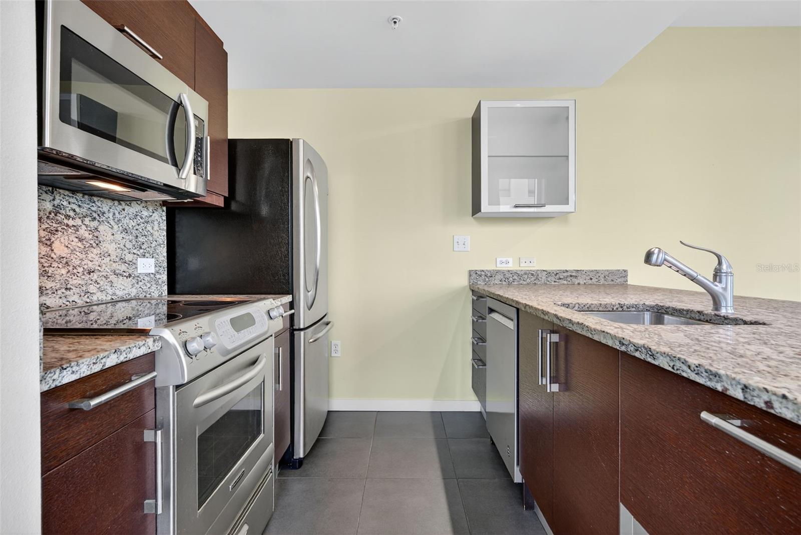 1350 MAIN ST #404