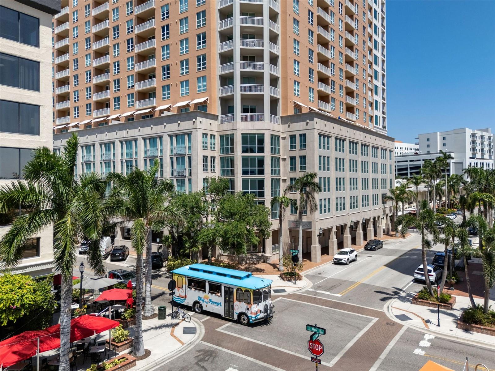 1350 MAIN ST #404