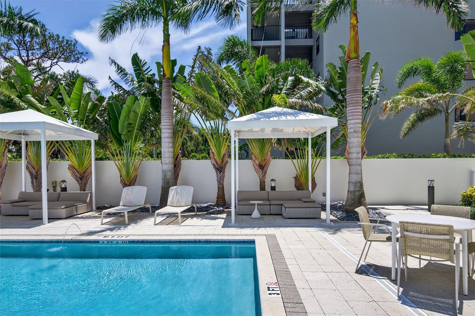 711 S PALM AVE #303