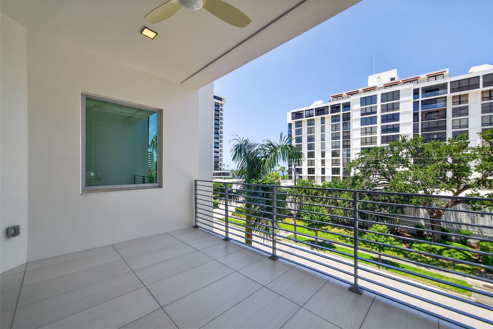 711 S PALM AVE #303