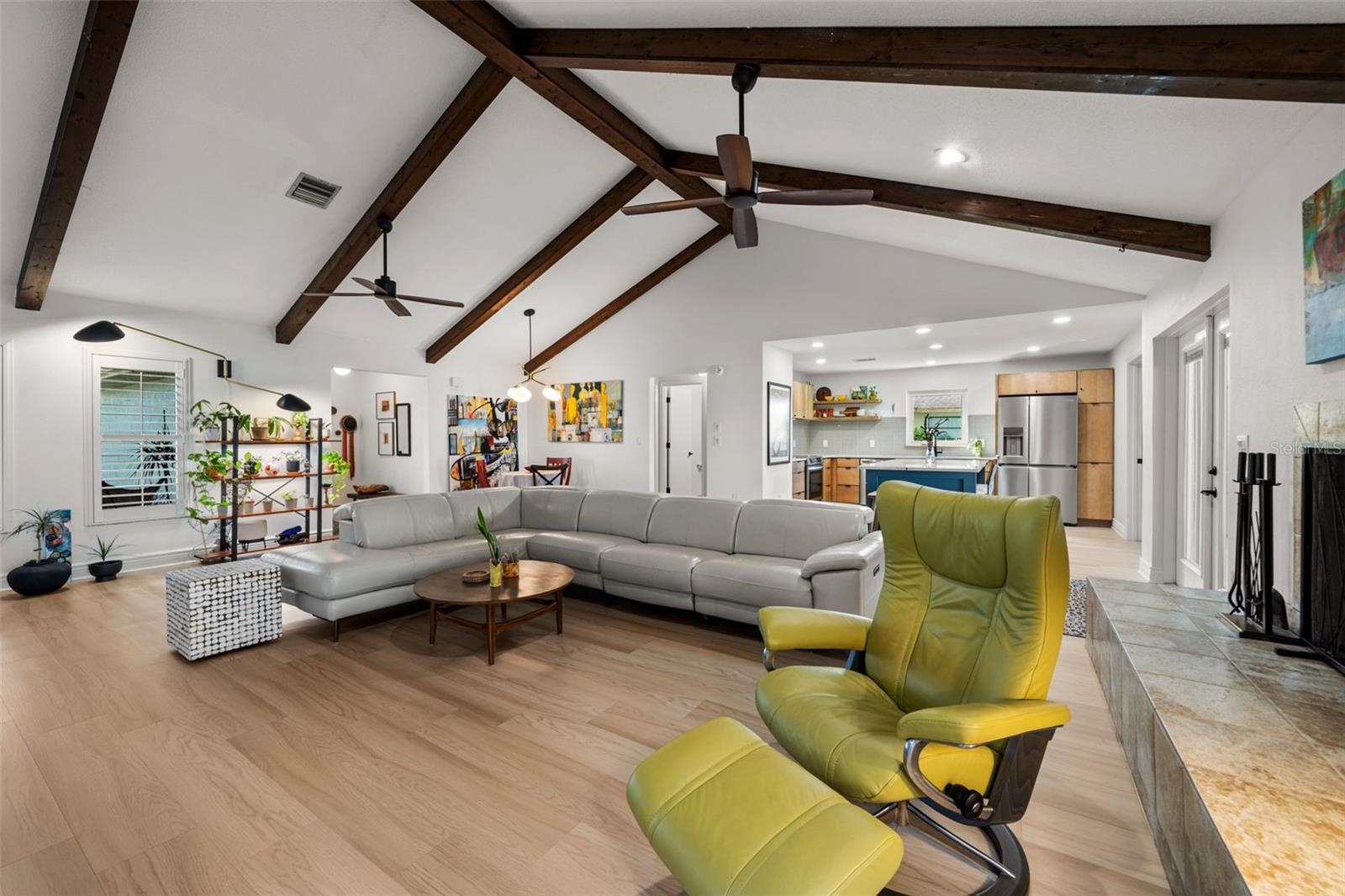 1239 PINEBROOK WAY