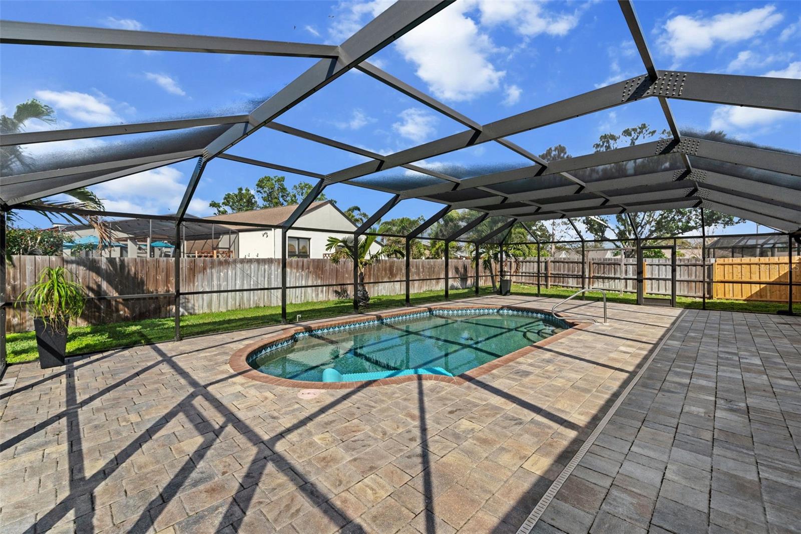 1239 PINEBROOK WAY