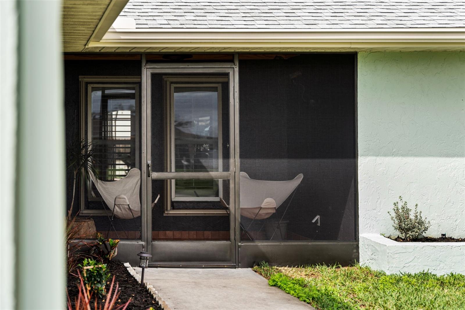 1239 PINEBROOK WAY