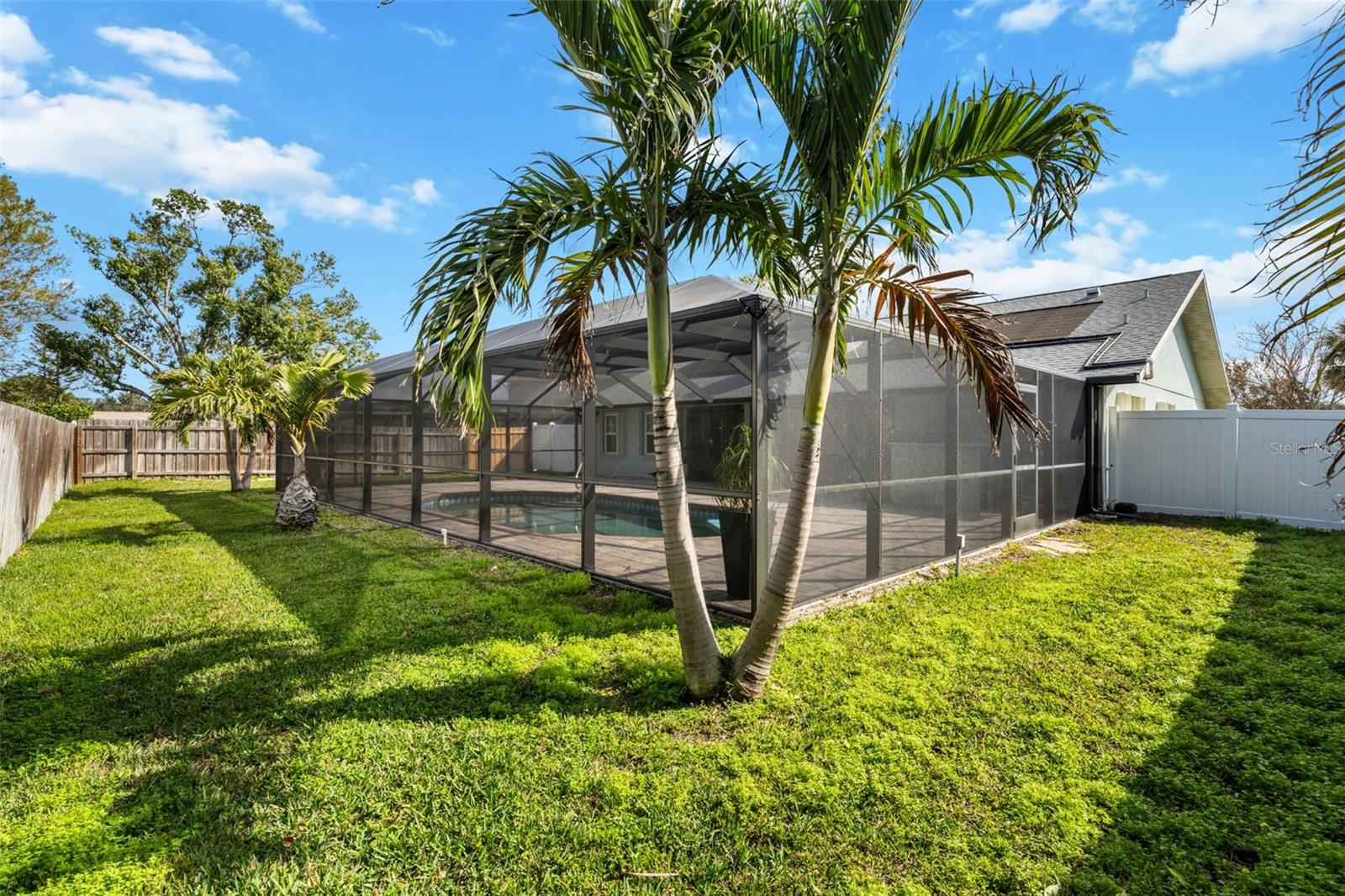 1239 PINEBROOK WAY