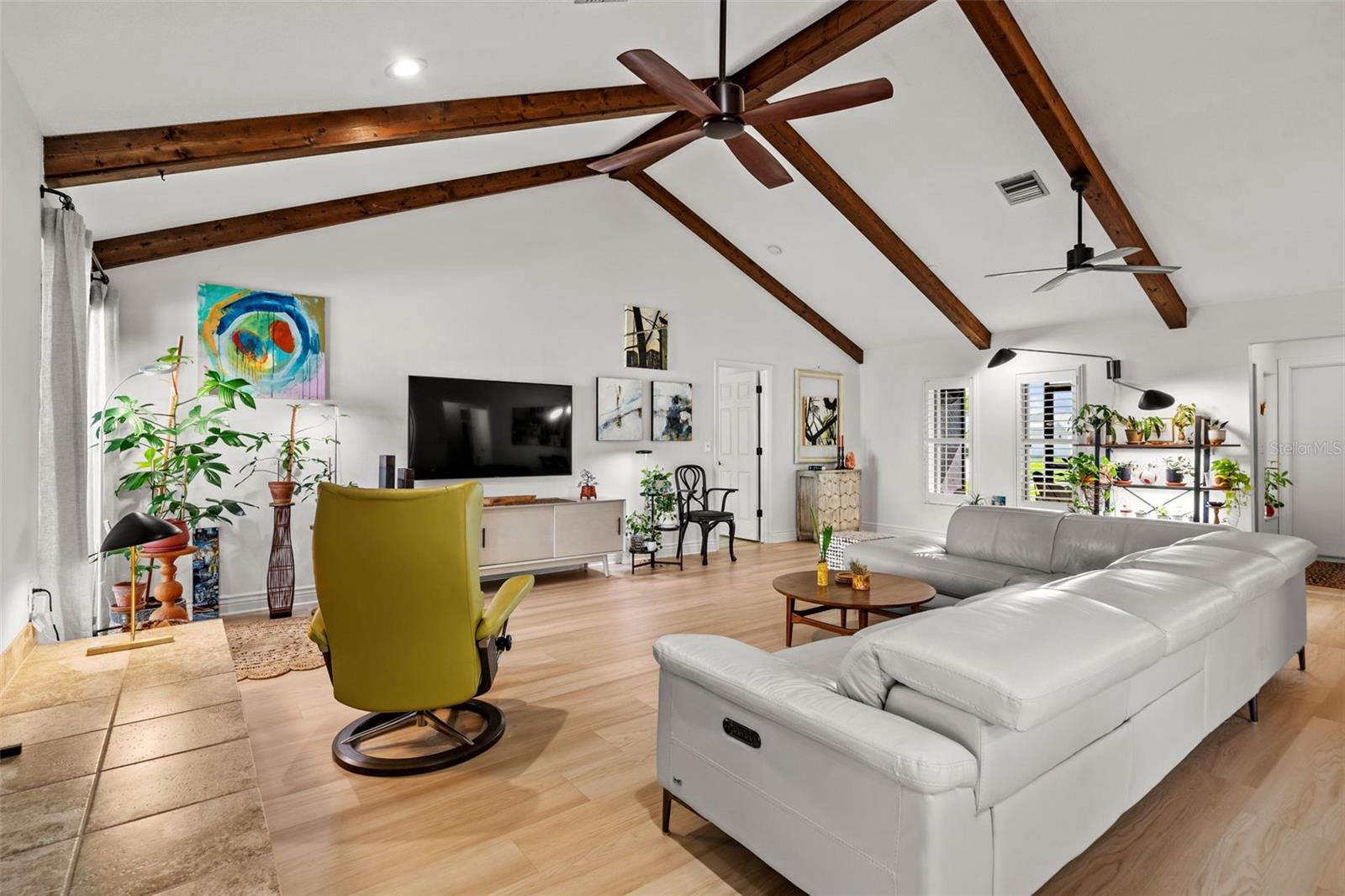 1239 PINEBROOK WAY