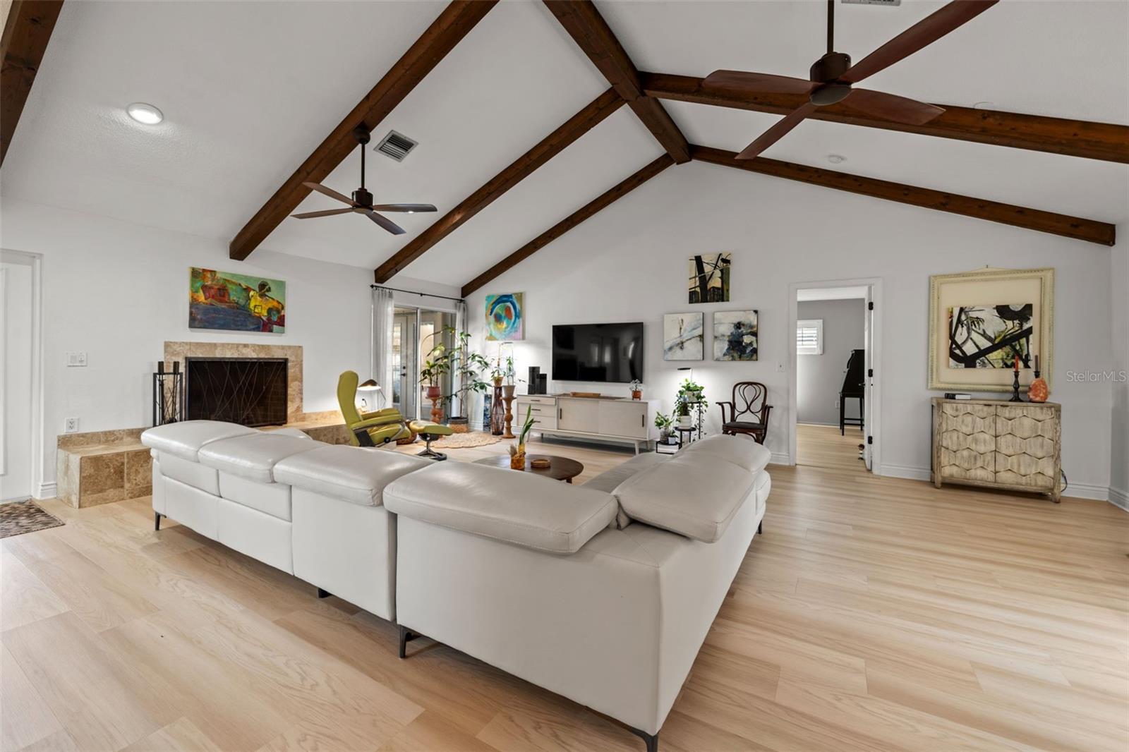 1239 PINEBROOK WAY