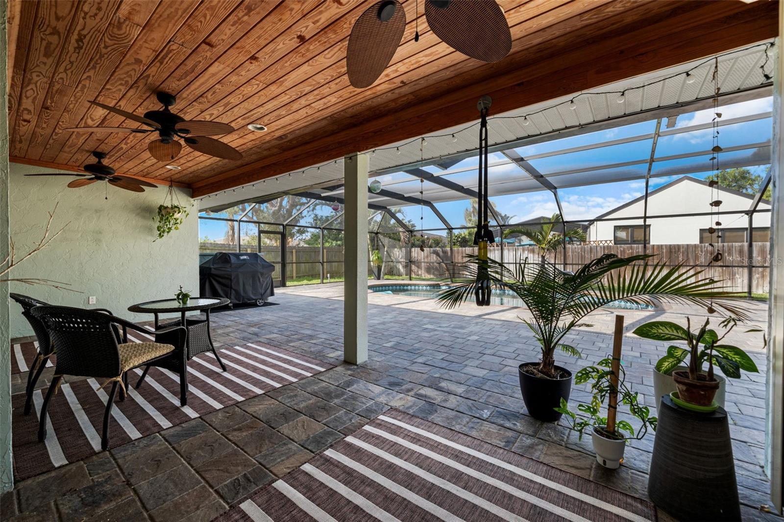 1239 PINEBROOK WAY