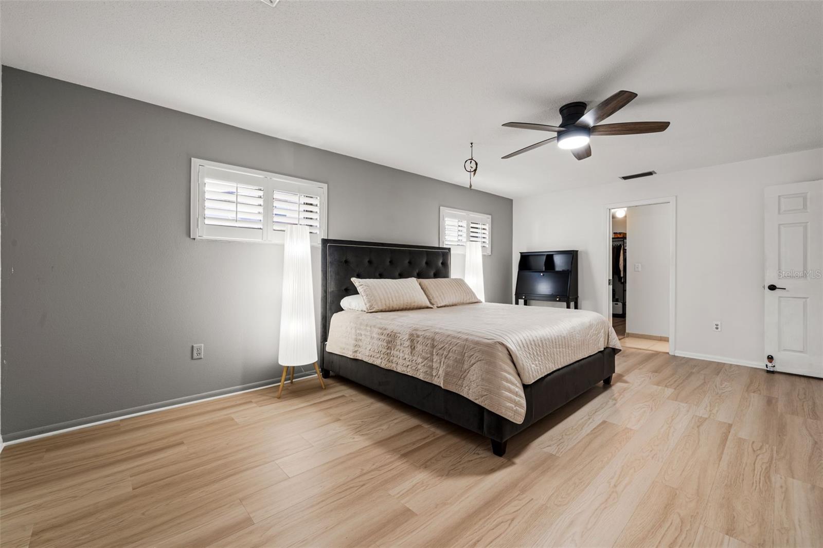 1239 PINEBROOK WAY