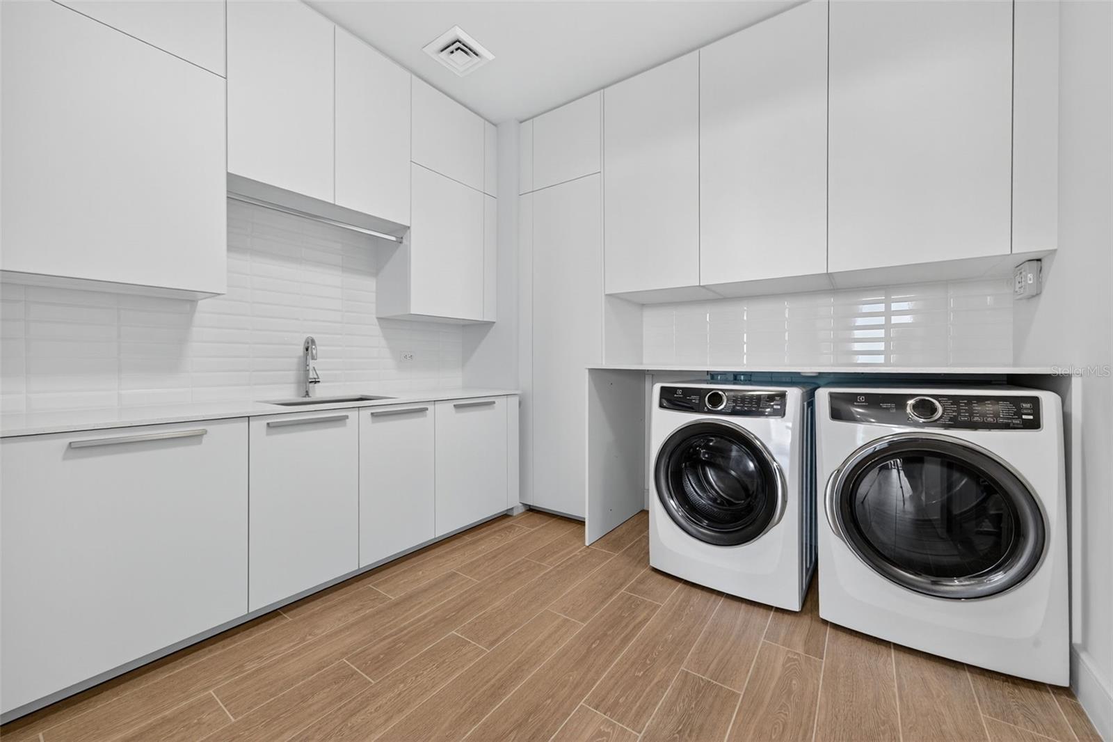 1591 GULF OF MEXICO DR #617