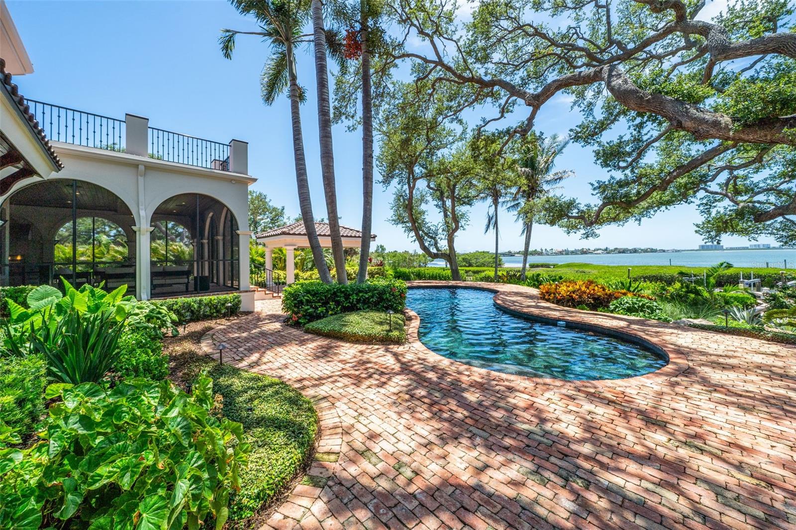 3000 SOUTHWEST DR