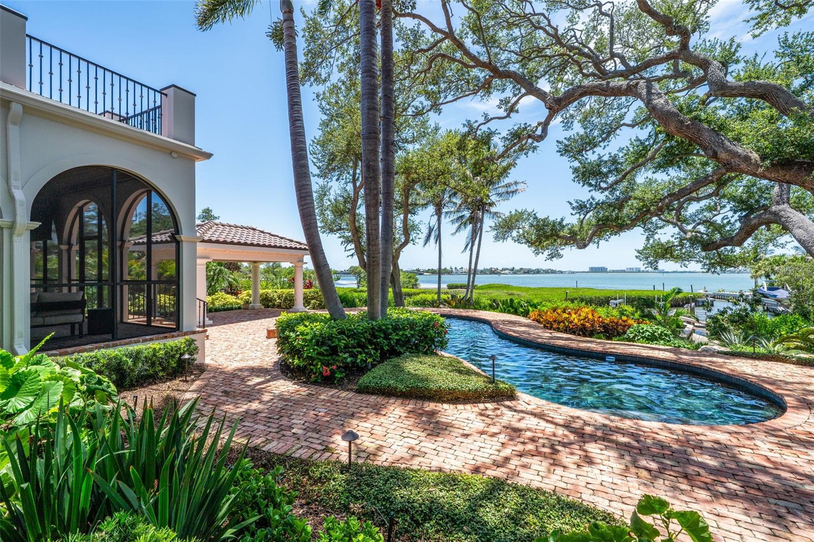 3000 SOUTHWEST DR