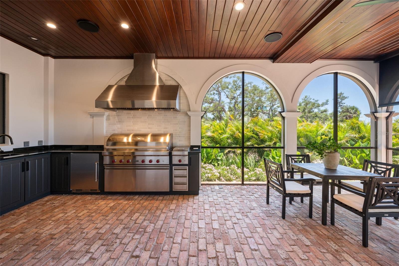 3000 SOUTHWEST DR