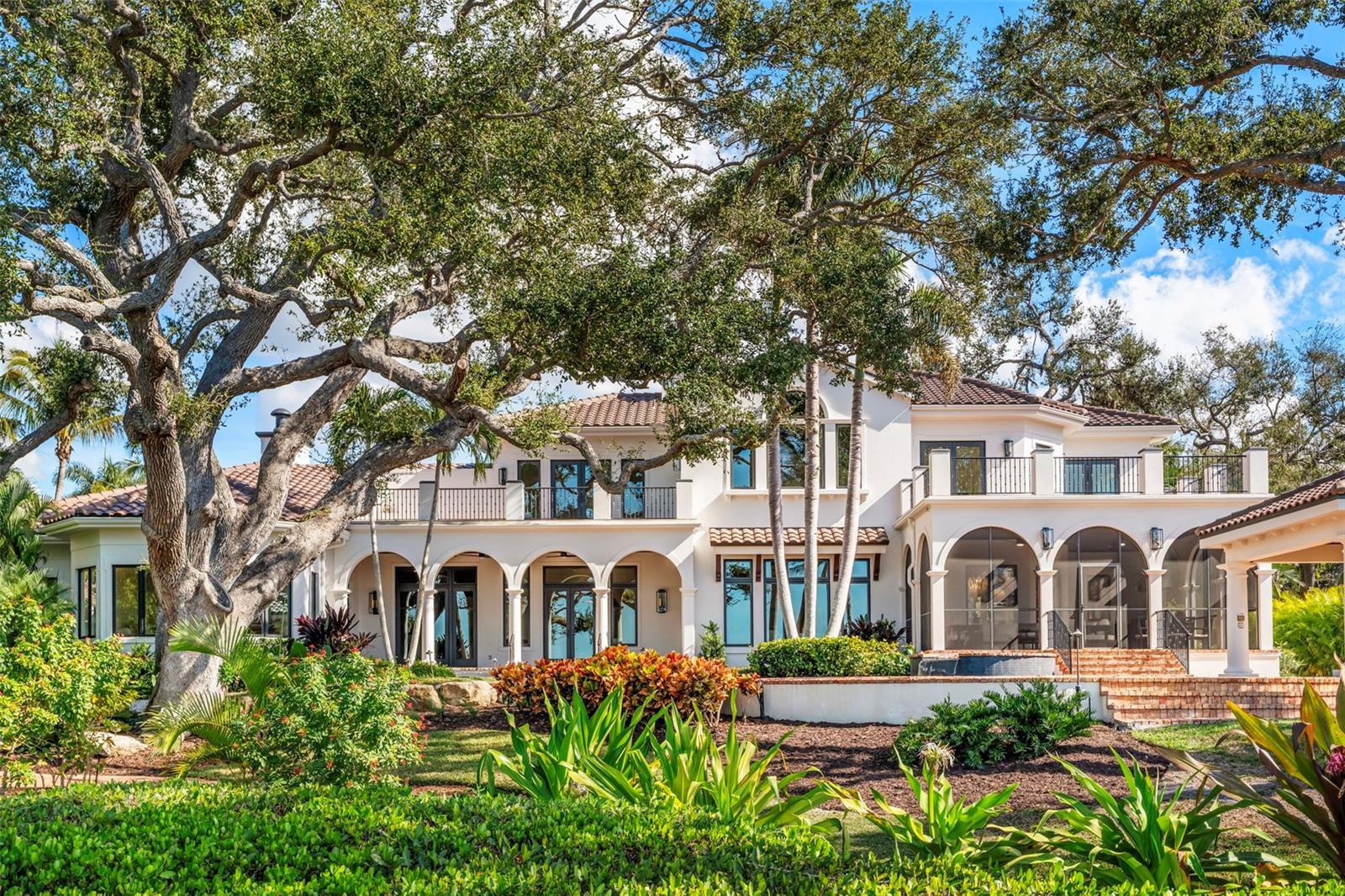 3000 SOUTHWEST DR
