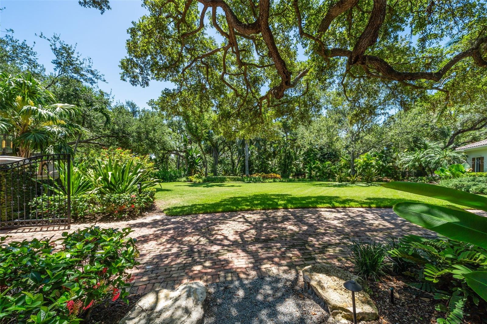 3000 SOUTHWEST DR