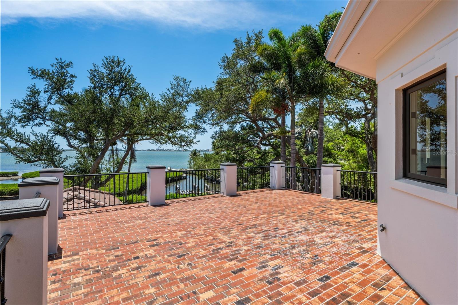 3000 SOUTHWEST DR