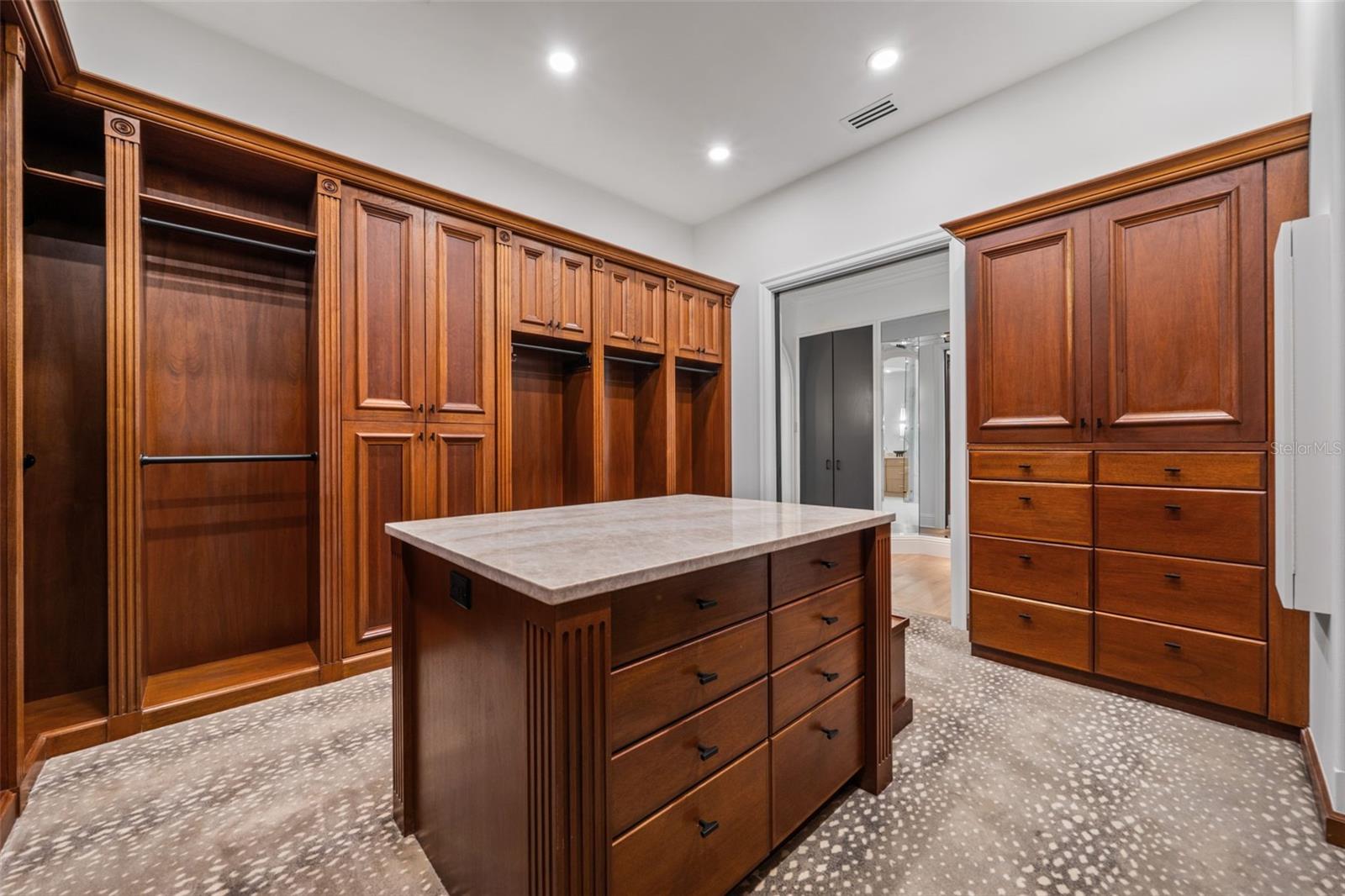 3000 SOUTHWEST DR