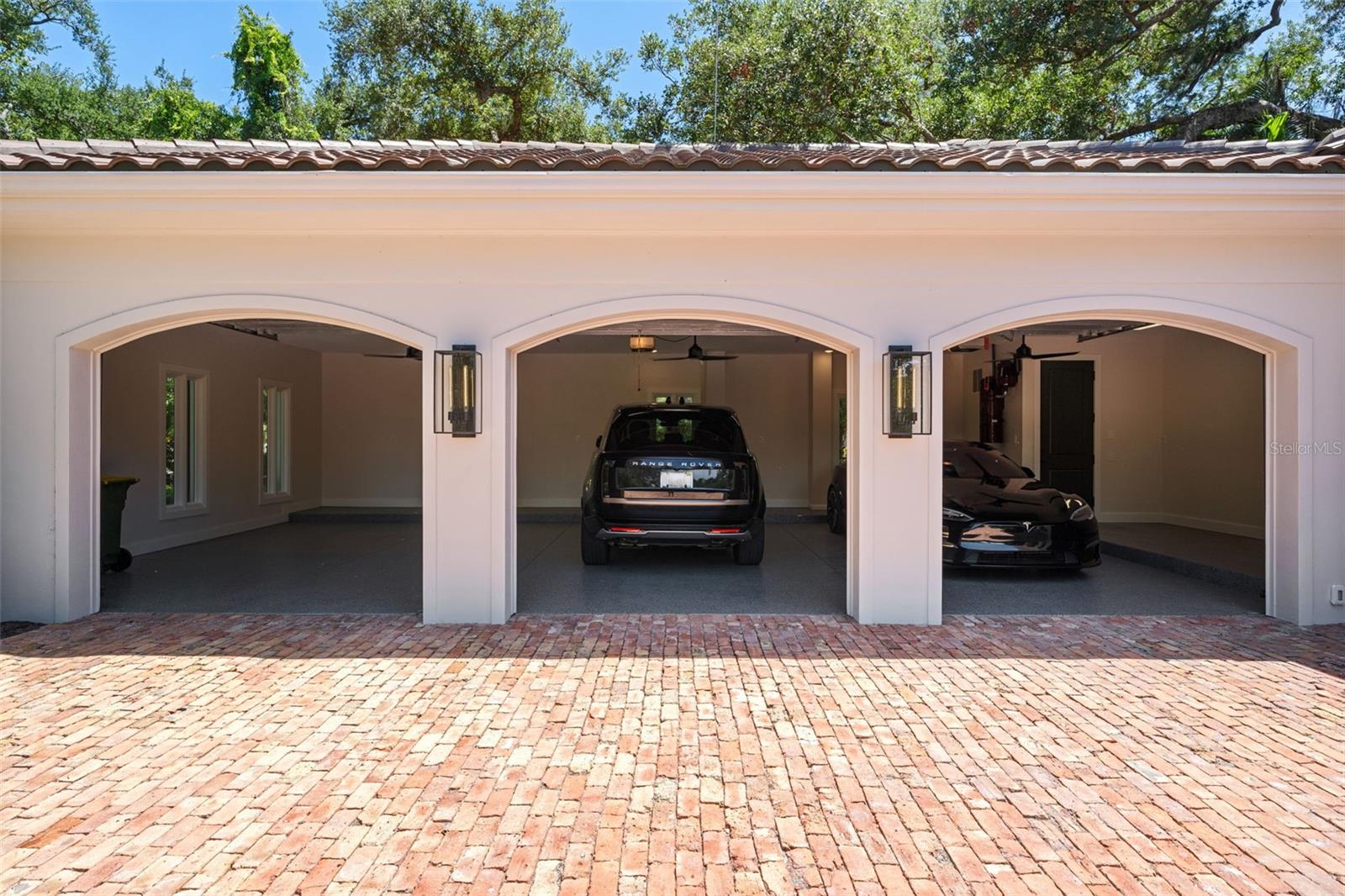 3000 SOUTHWEST DR