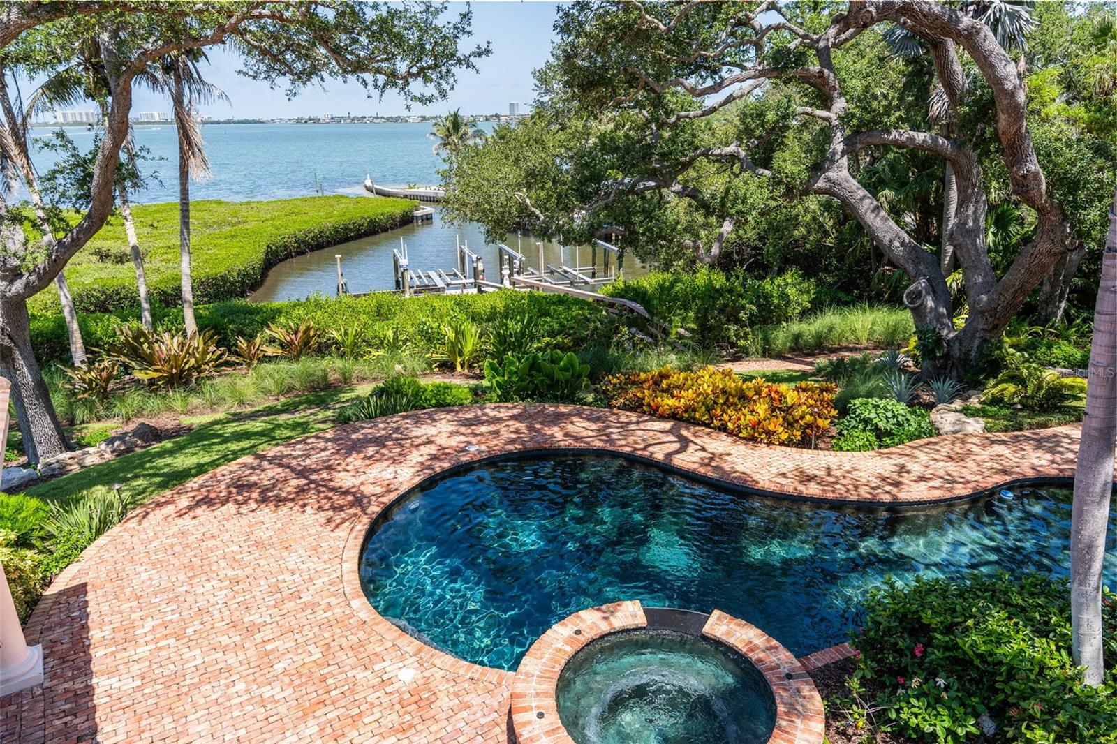 3000 SOUTHWEST DR