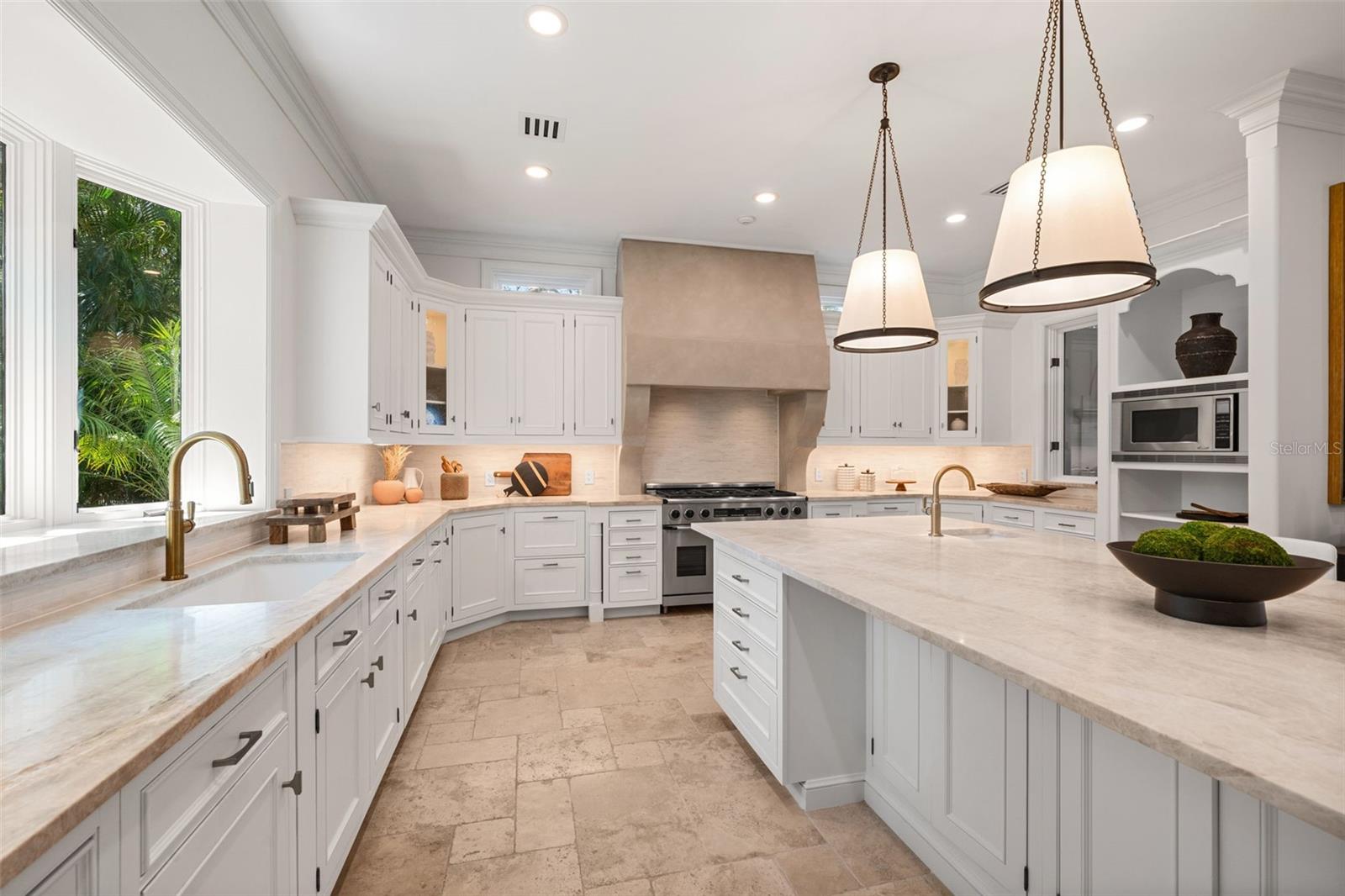 3000 SOUTHWEST DR