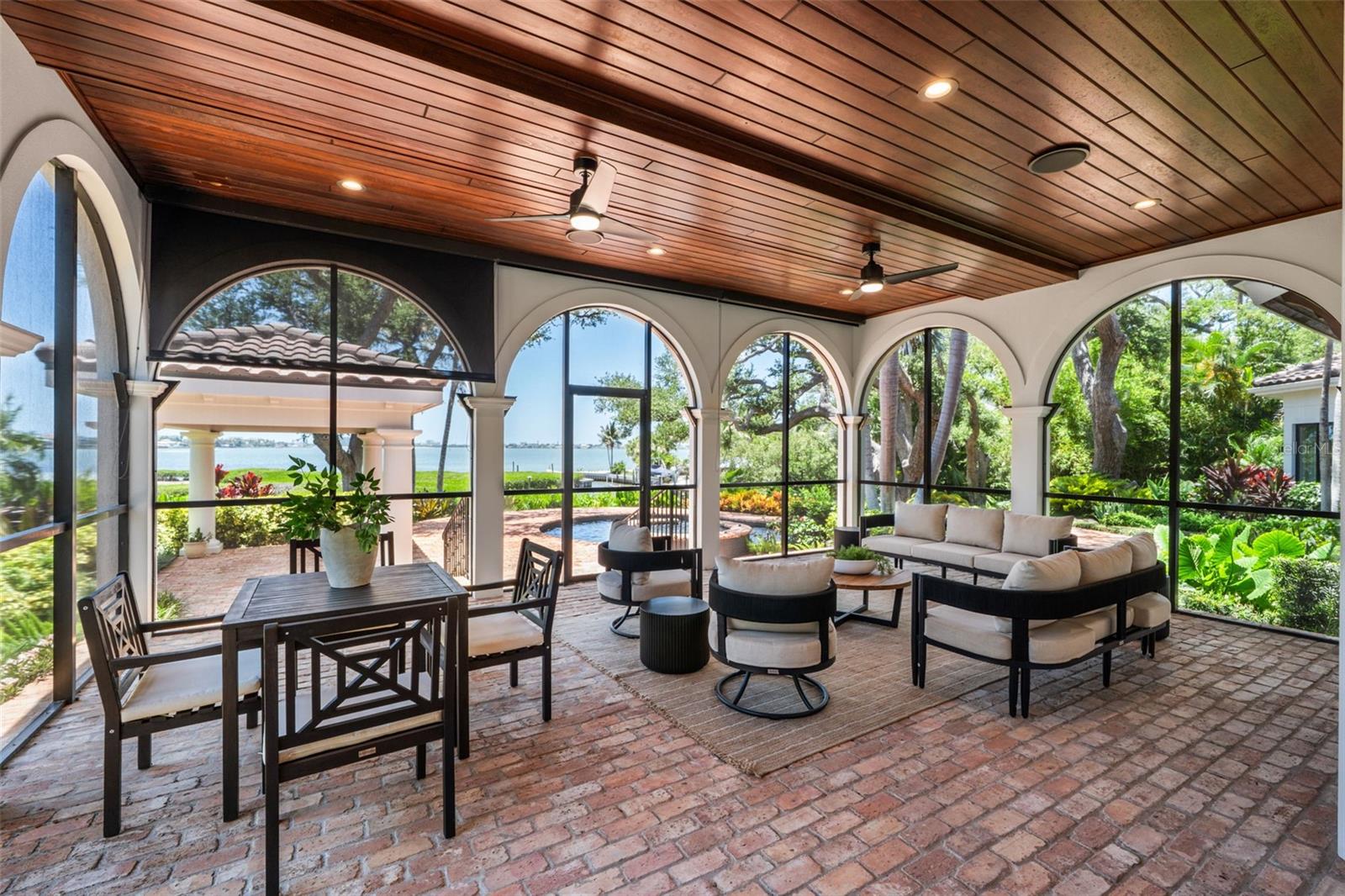 3000 SOUTHWEST DR