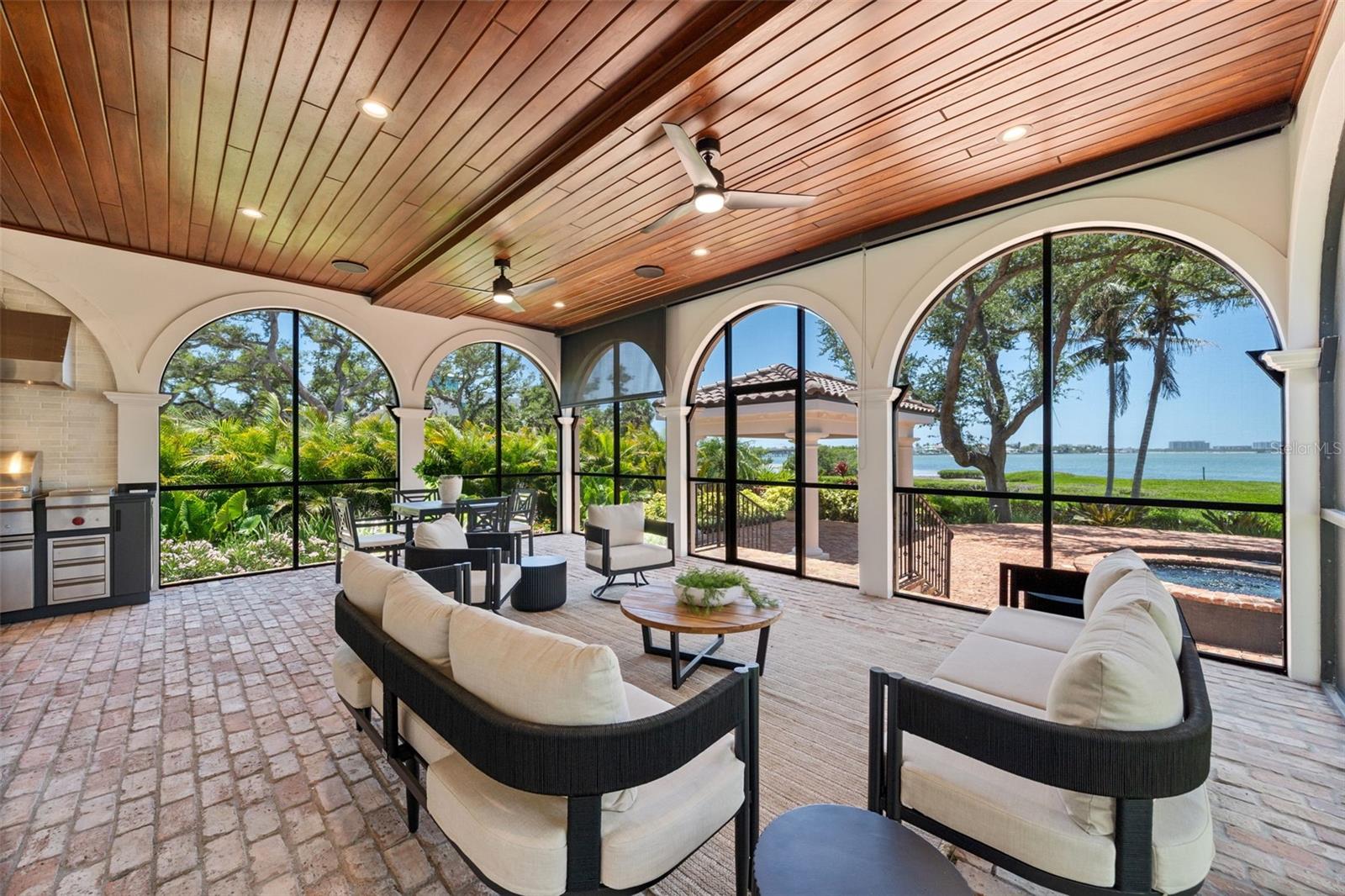 3000 SOUTHWEST DR