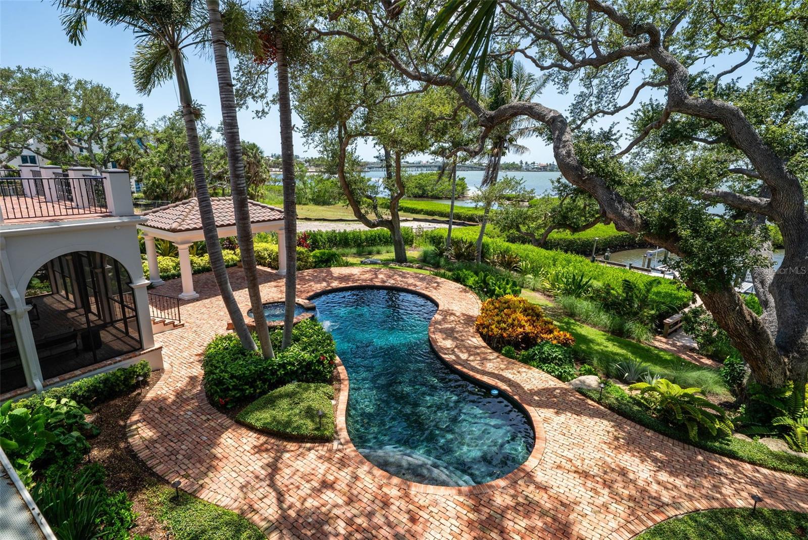 3000 SOUTHWEST DR