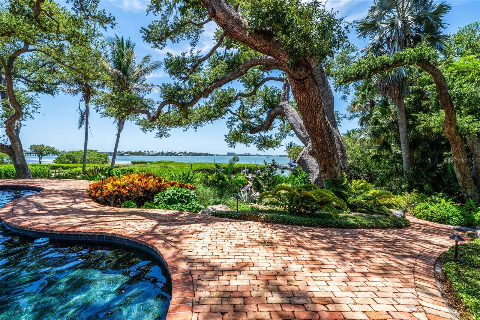 3000 SOUTHWEST DR