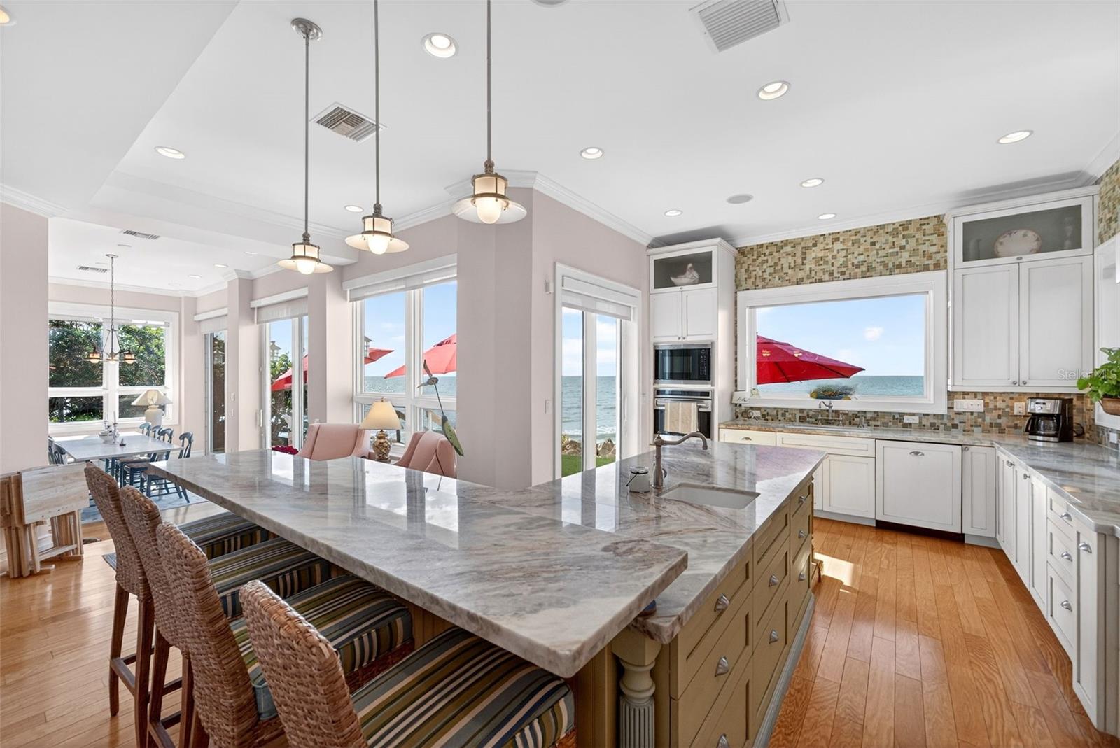 7152 POINT OF ROCKS CIR