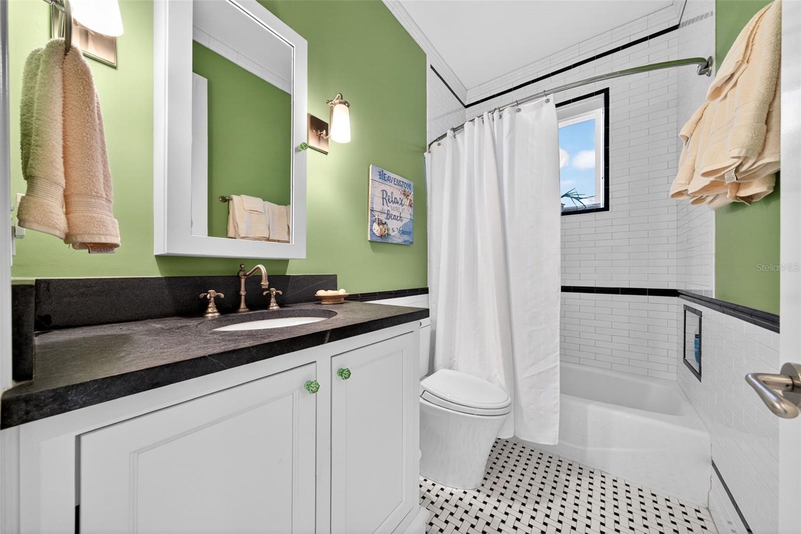 7152 POINT OF ROCKS CIR