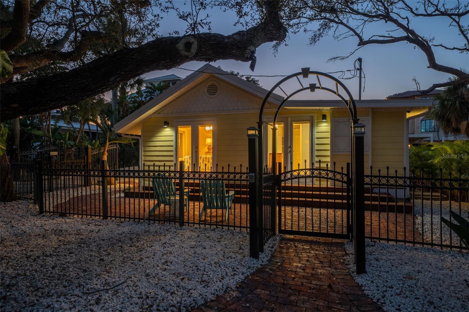 7152 POINT OF ROCKS CIR