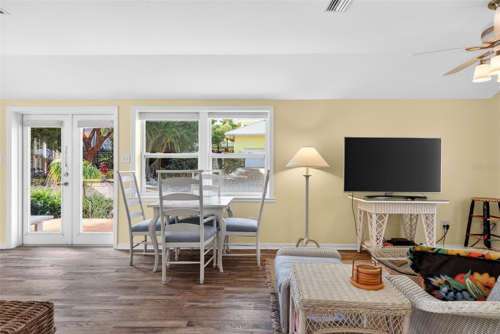 7152 POINT OF ROCKS CIR