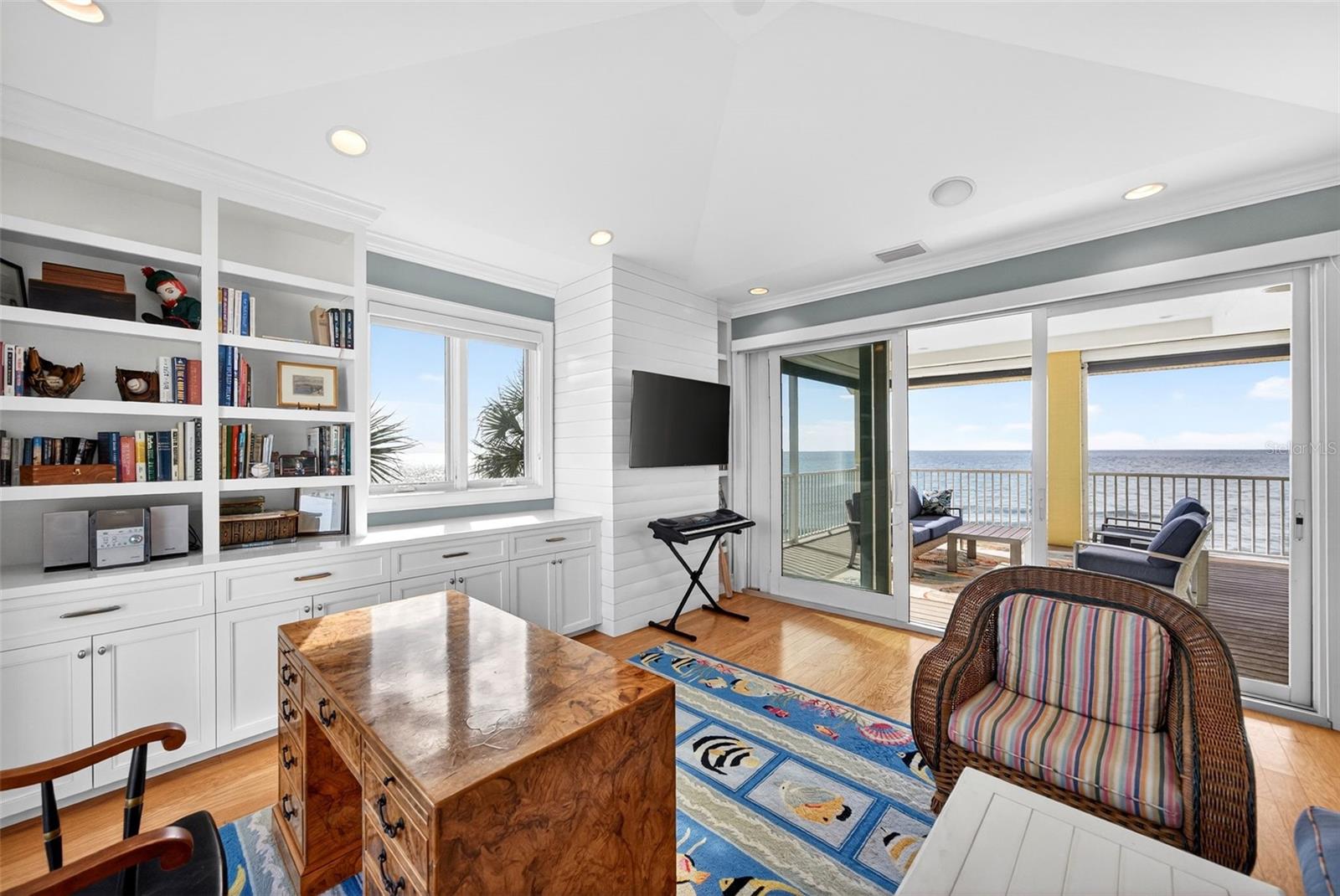 7152 POINT OF ROCKS CIR