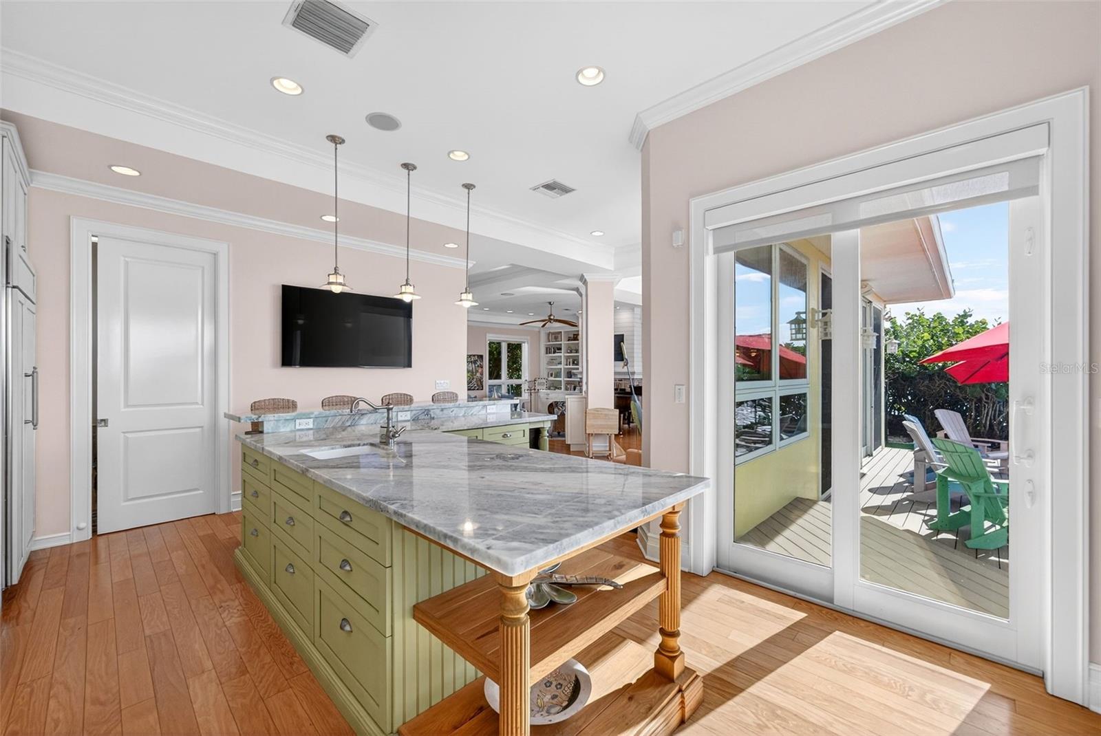 7152 POINT OF ROCKS CIR