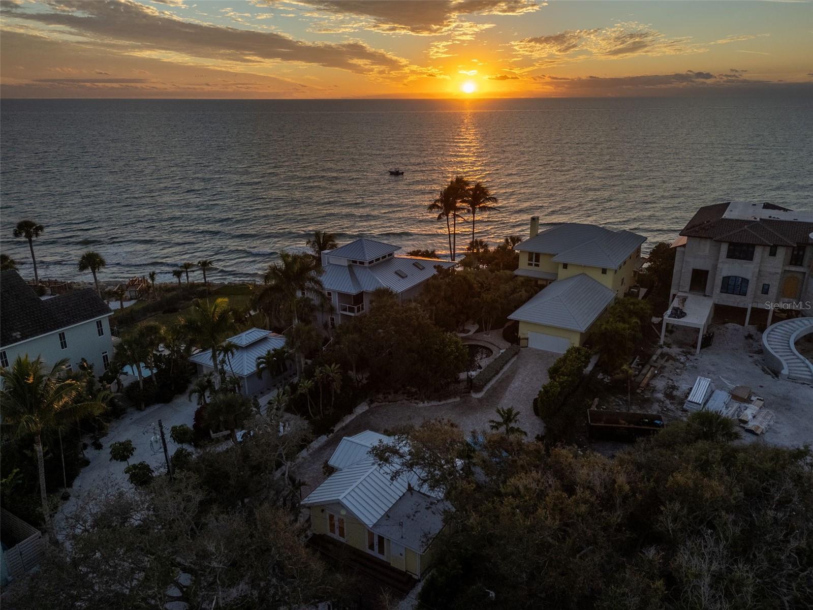 7152 POINT OF ROCKS CIR