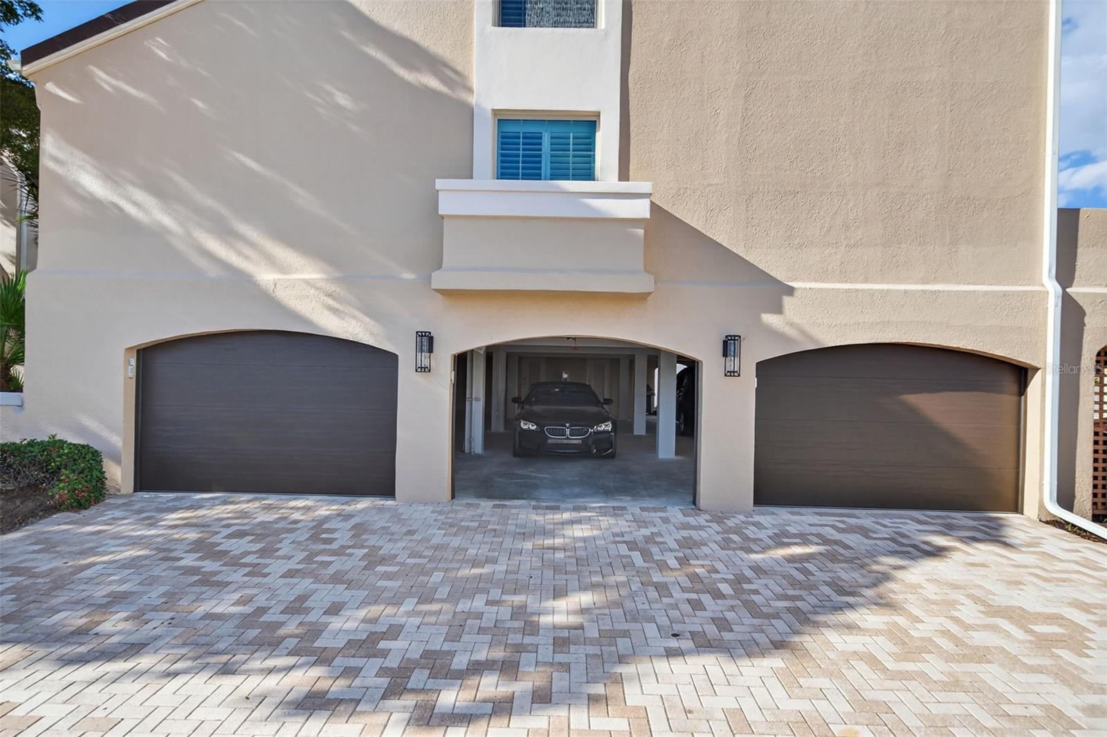 1163 COQUILLE ST #207