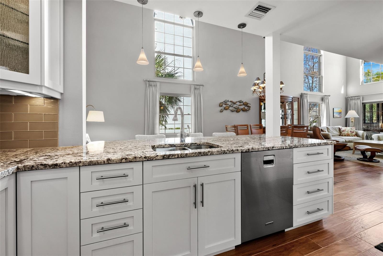 1163 COQUILLE ST #207