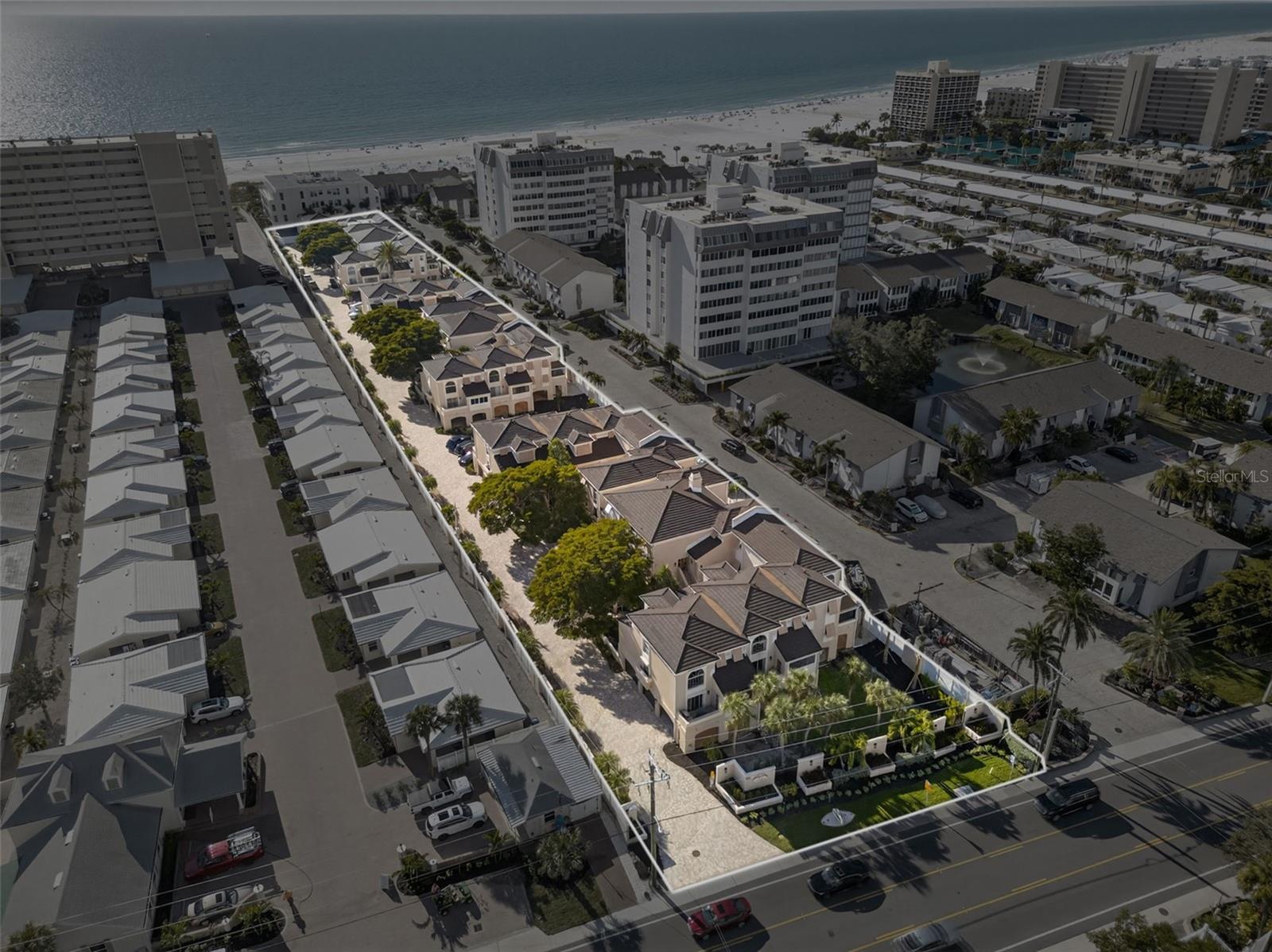 1163 COQUILLE ST #207