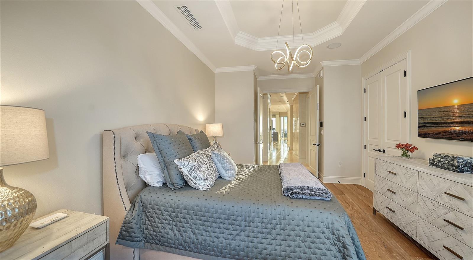 2052 BENJAMIN FRANKLIN DR #PH 1102