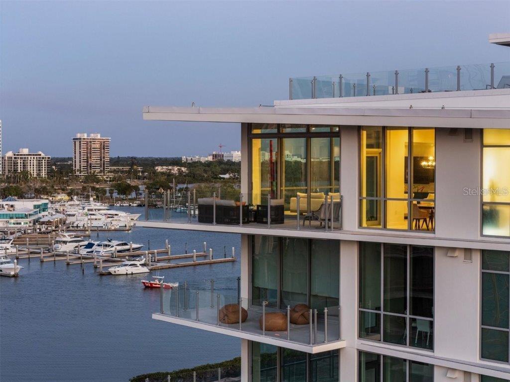 111 GOLDEN GATE PT #802PH