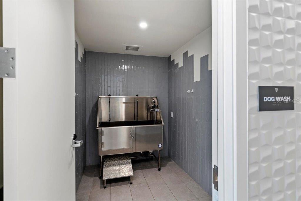 111 GOLDEN GATE PT #802PH