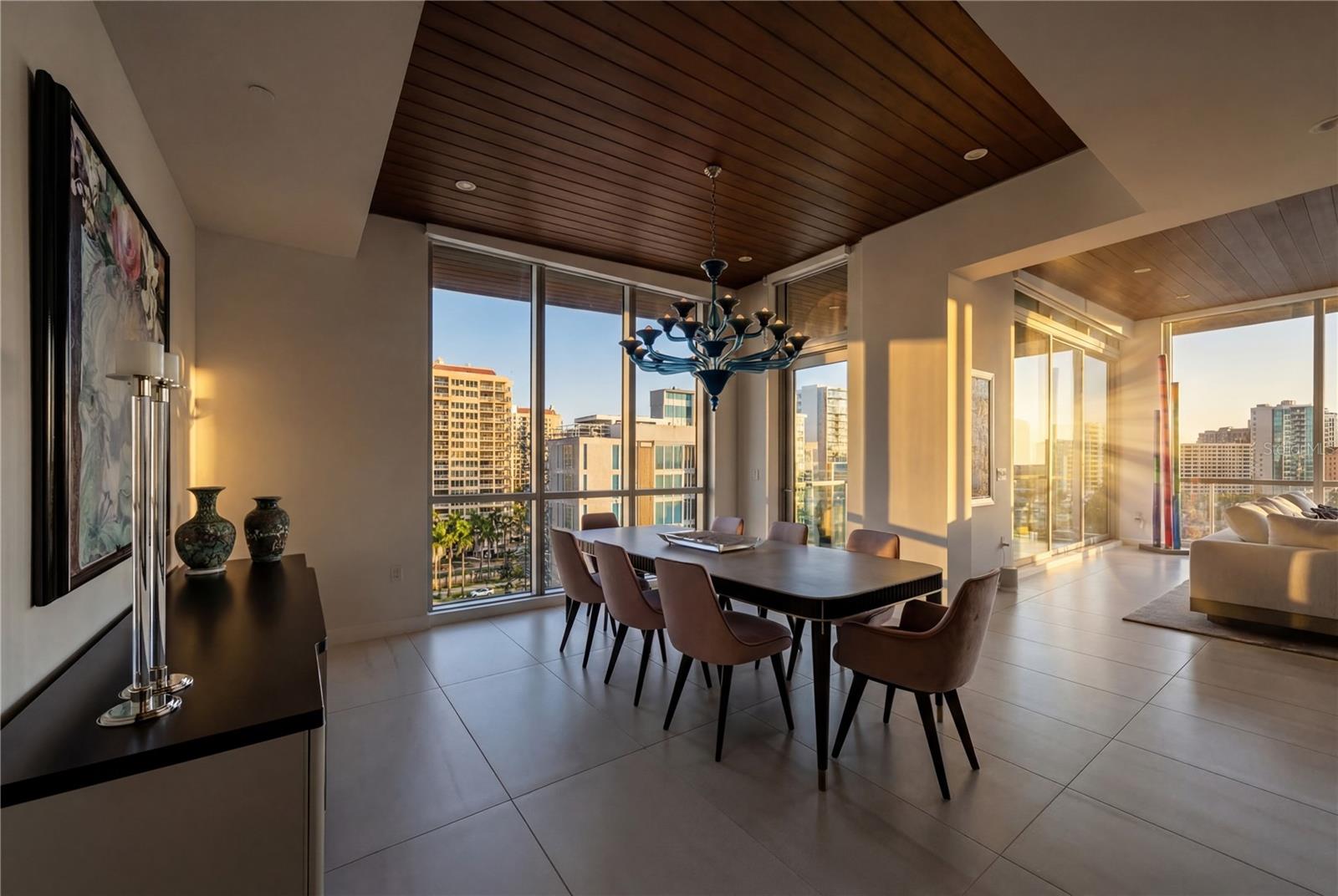 111 GOLDEN GATE PT #802PH