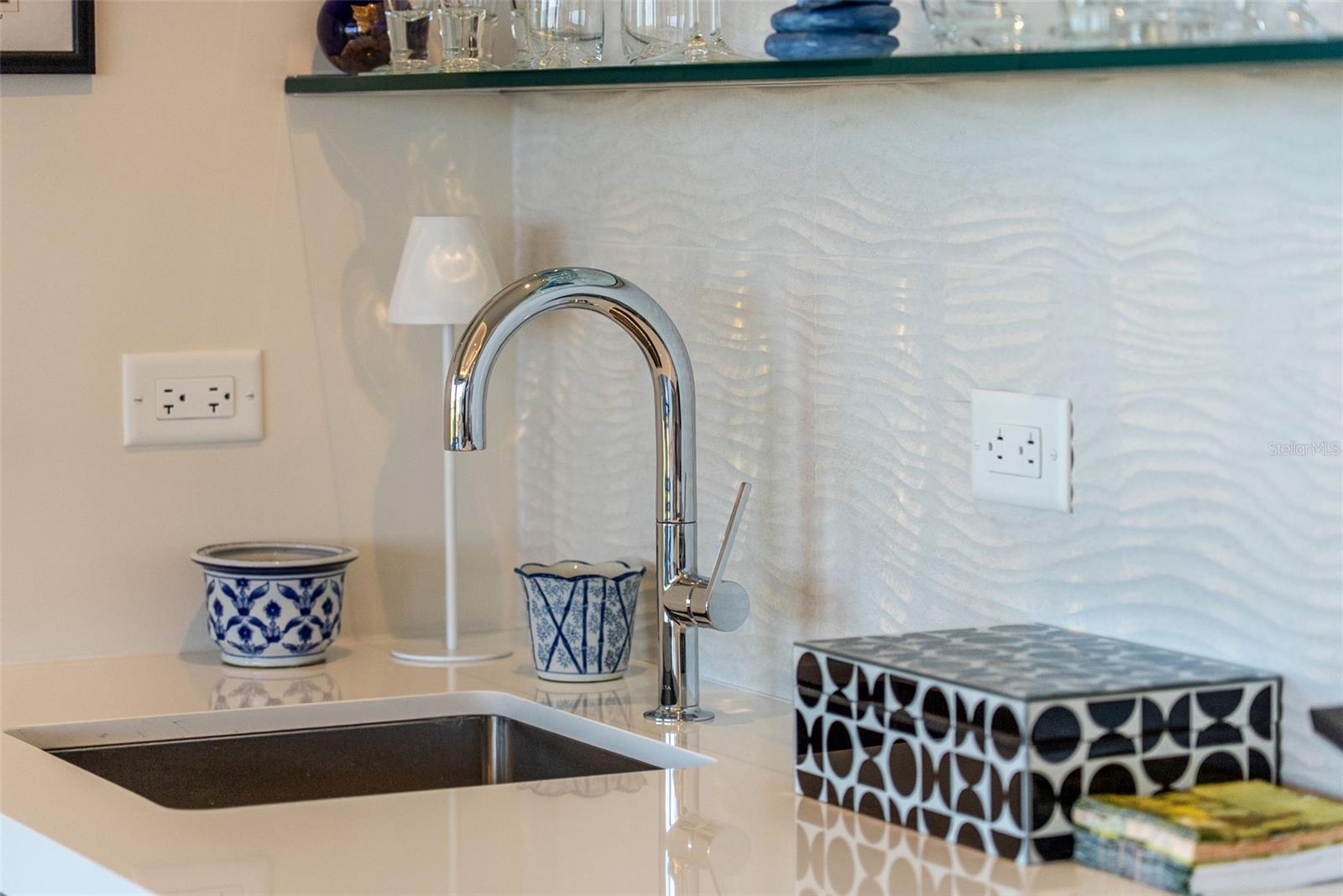 1591 GULF OF MEXICO DR #412